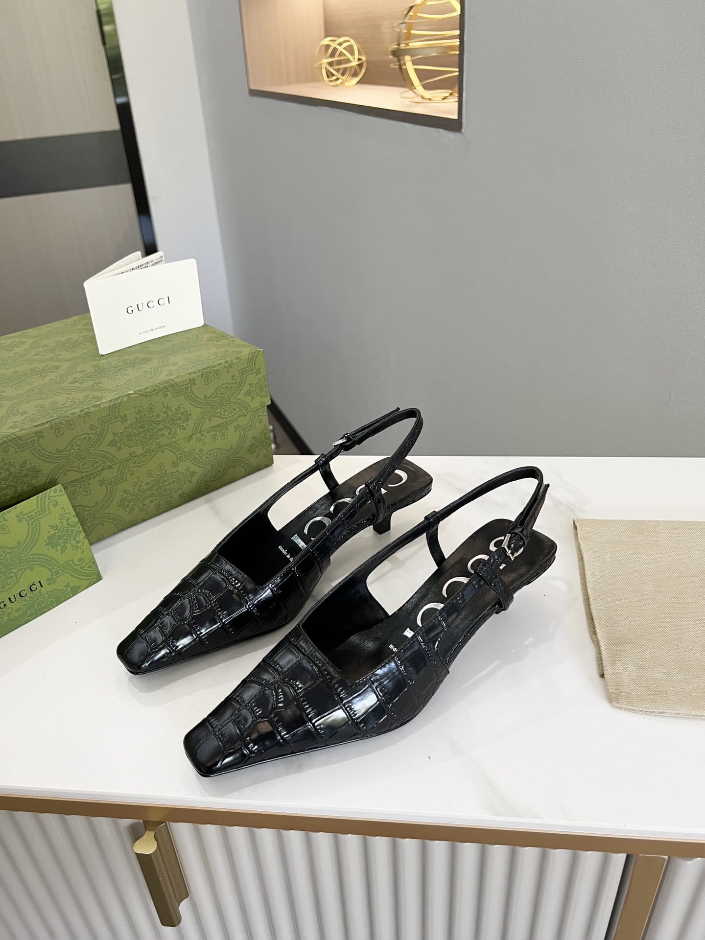 Gucci Women?S Crocodile Print Pump Black 674666 Ukq00 1000