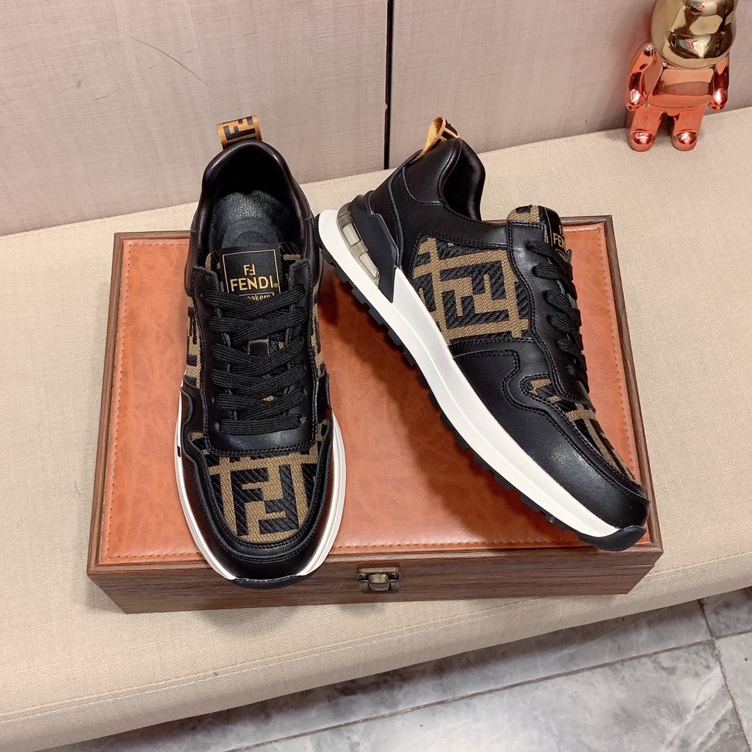 FENDI CASUAL SNEAKERS