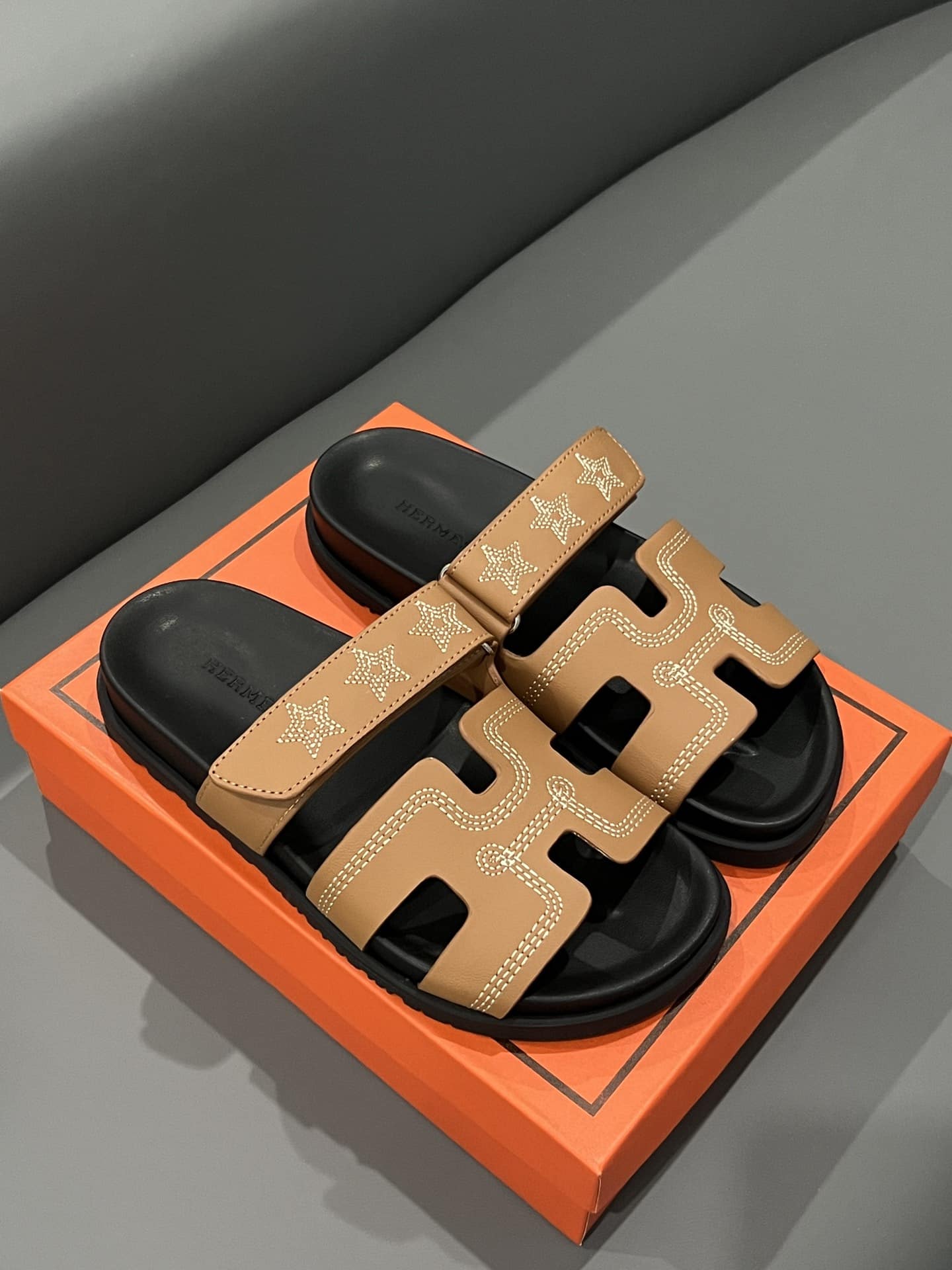 Hermes Chypre Sandal Star Stitched Naturel H232142Z A3350