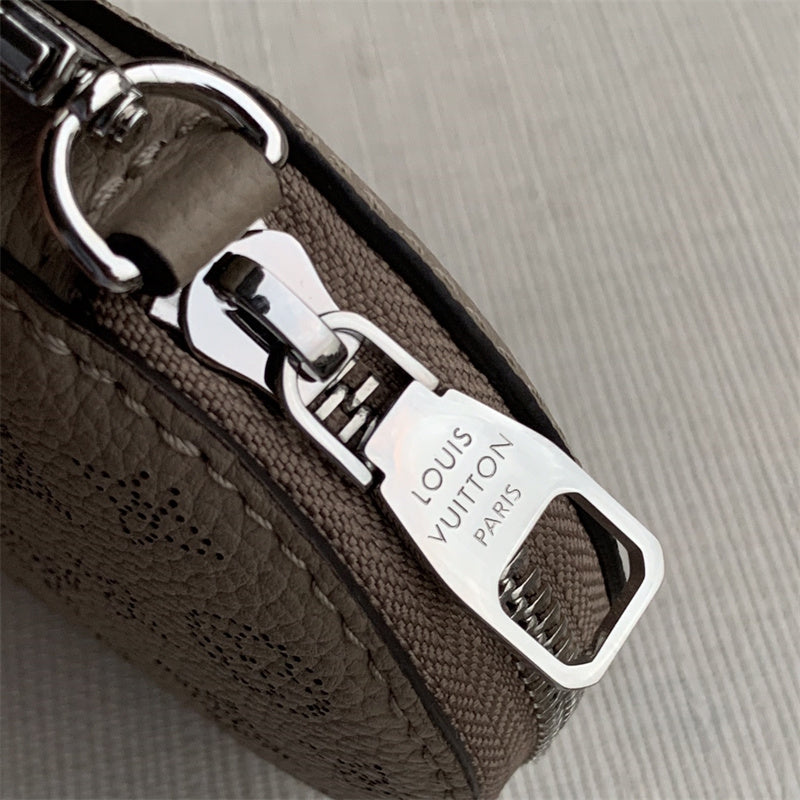 Louis Vuitton Bella 22Cm Grey