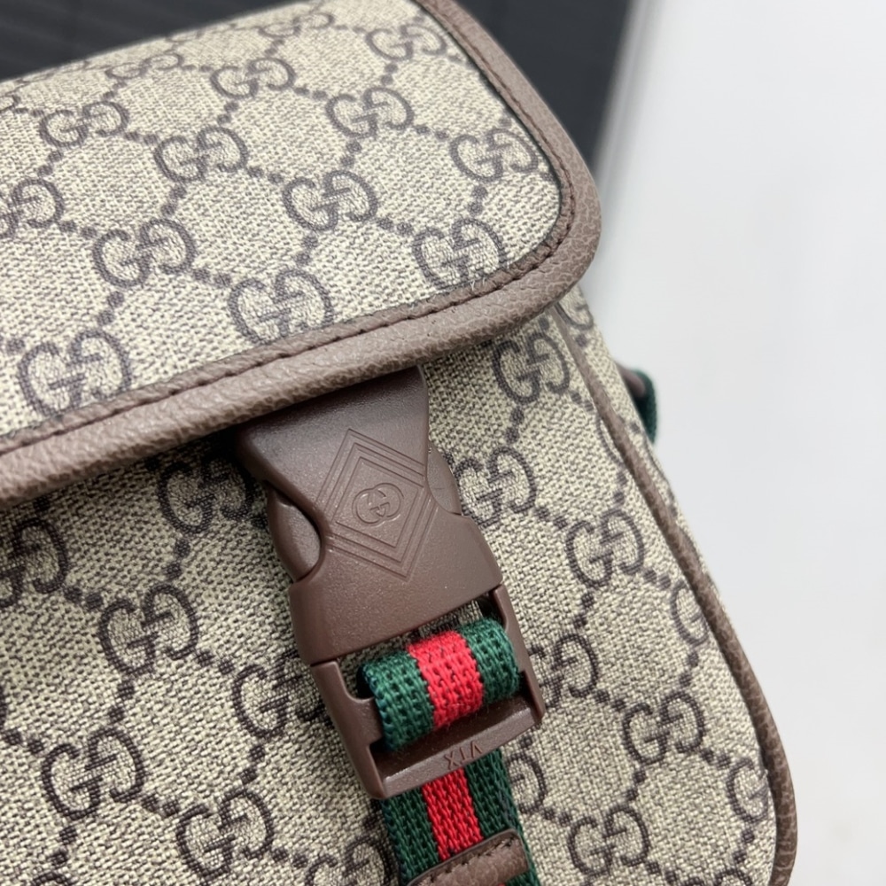 Gucci Gg Supreme Canvas Small Messenger Bag Beige Ebony 23Cm