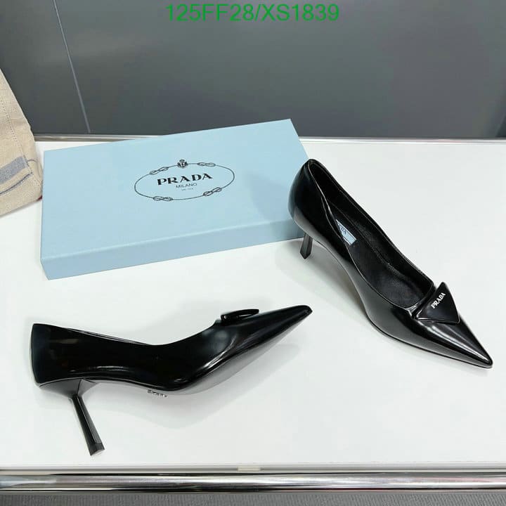 Prada Cleavage Nero Leather Pumps Black