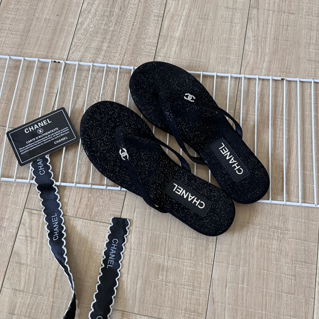 Chanel Thongs Purl Fabric With Silver Cc Logo In Black