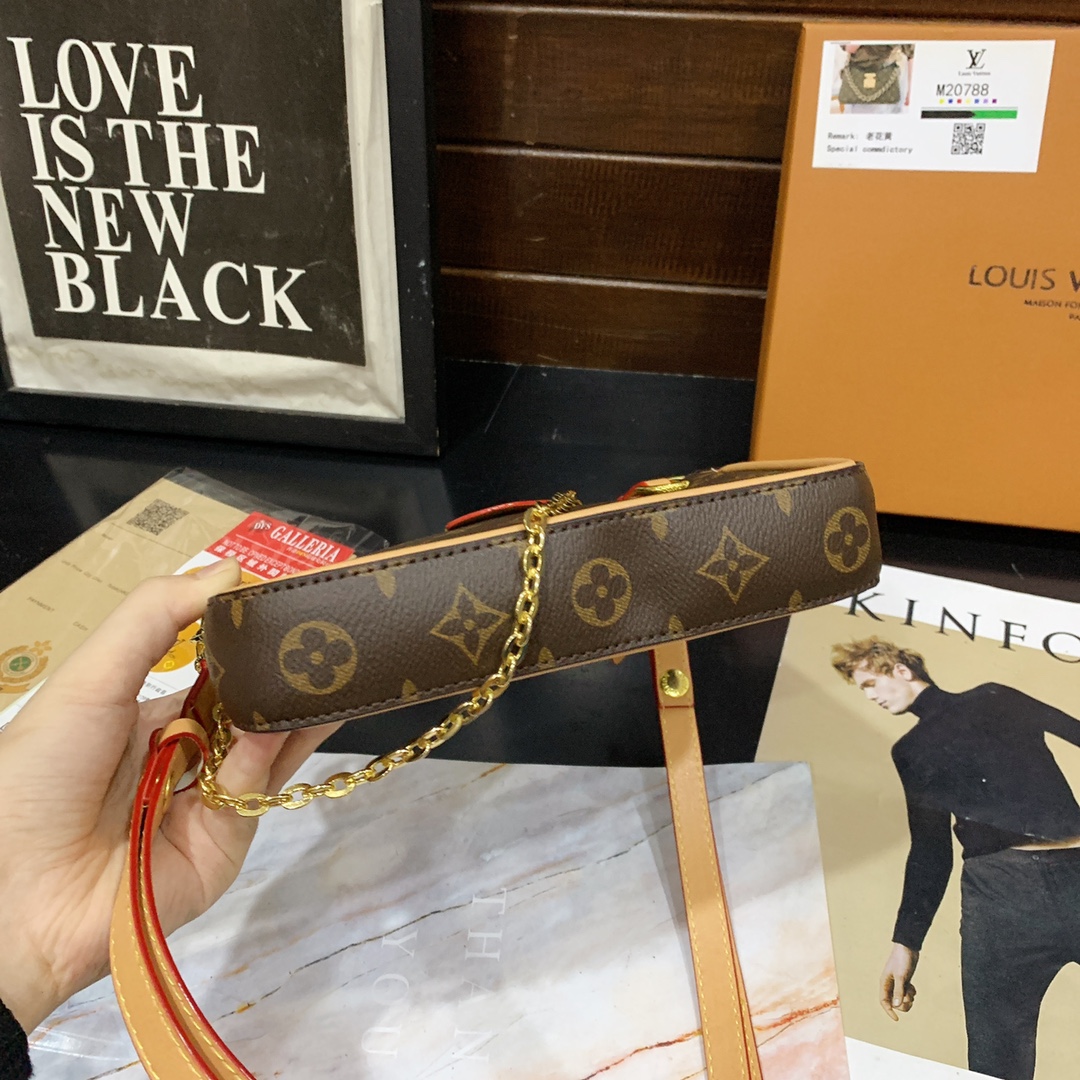 Louis Vuitton Monogram Pochette Brown 20Cm