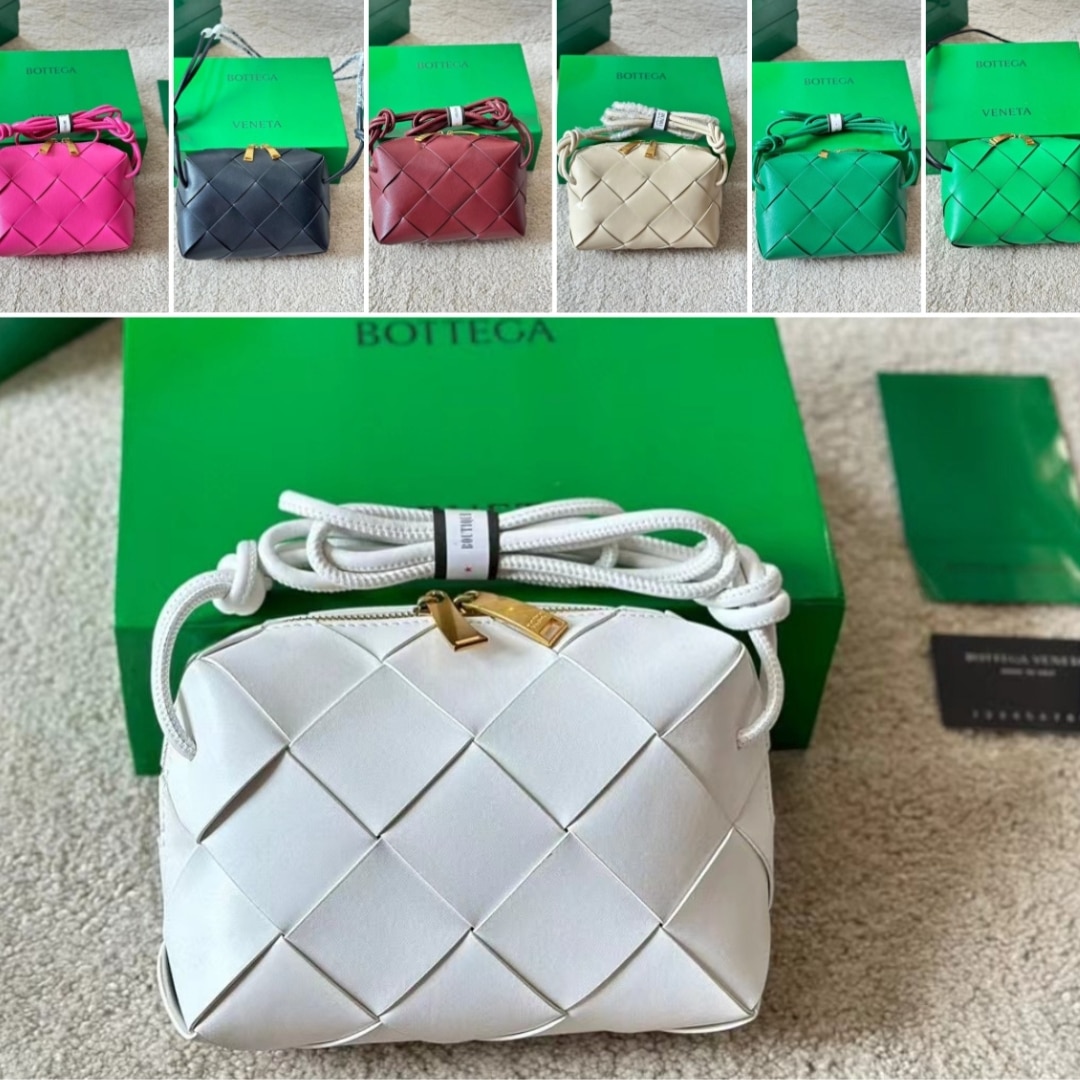 Bottega Veneta Small Camera Bag Mxn 52 400 18Cm