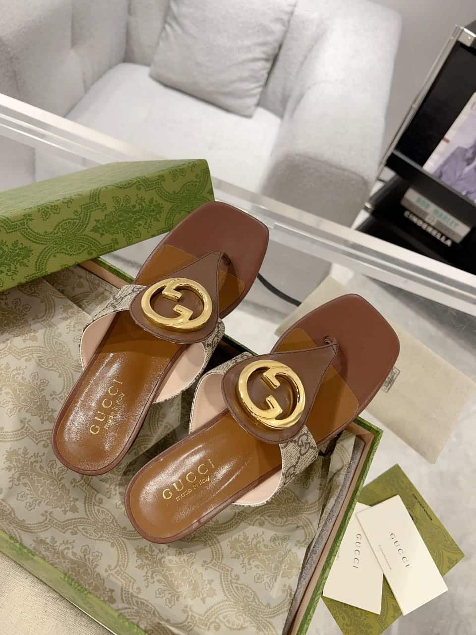 Gucci Blondie Thong Sandals Brown P00810550