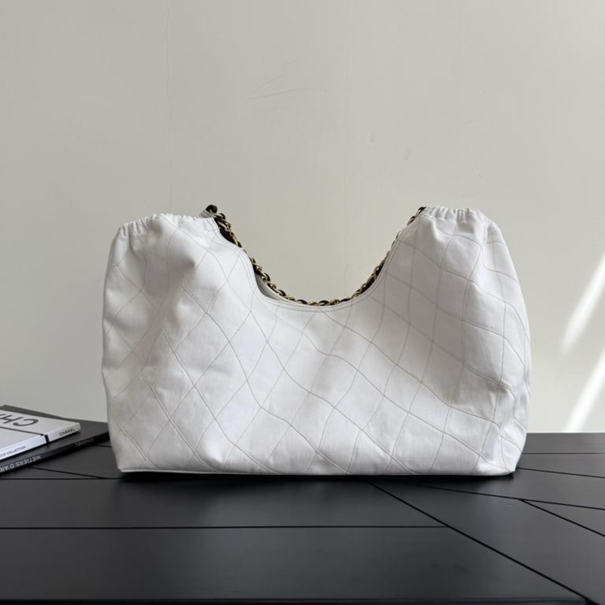 Chanel Coco Beach White And Black 43cm/16.9in