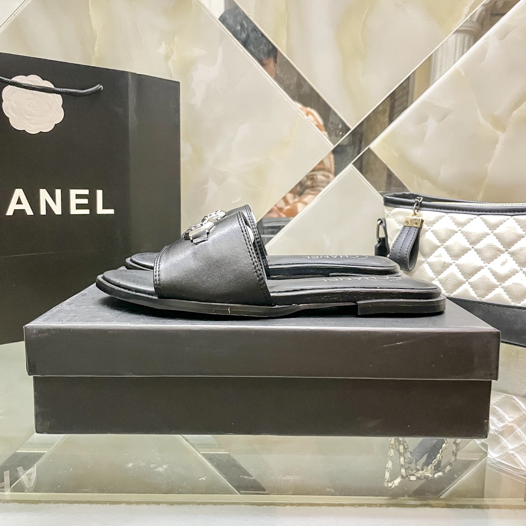 Chanel Slippers With Cc Silver Hardware Black G45172 B13906 Nq961