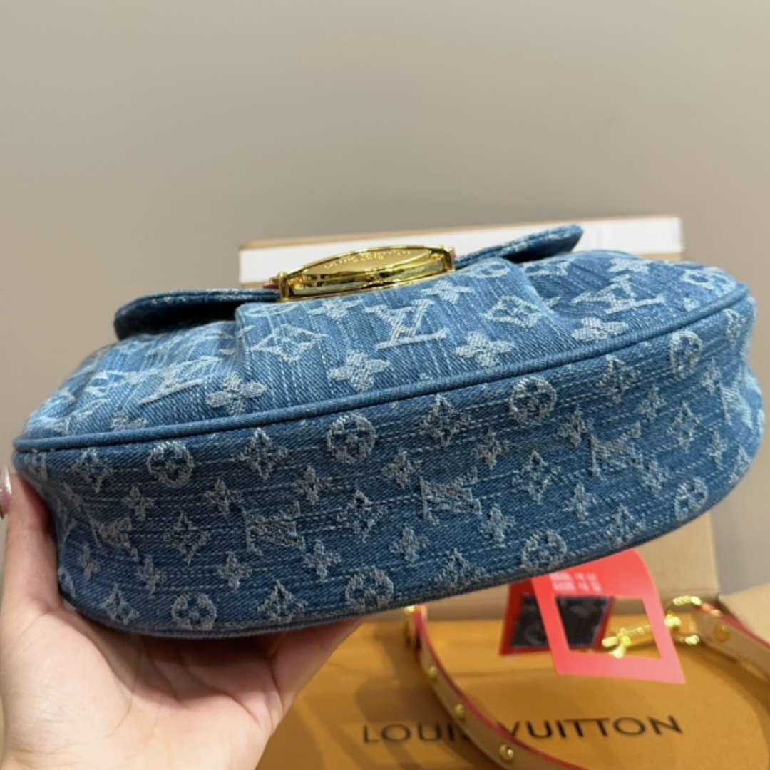 Louis Vuitton Sunset Monogram Denim Blue 26Cm M46829