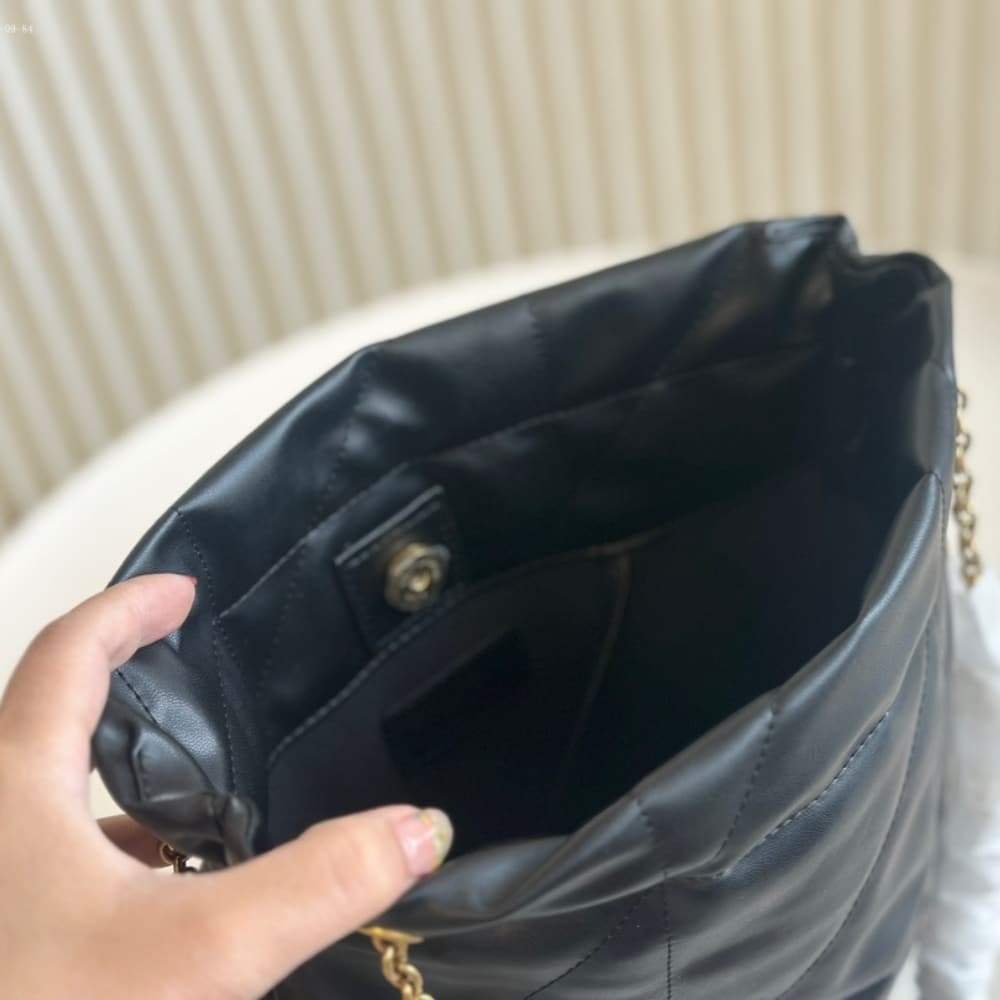 Saint Laurent Jamie 4 3 Pochon In Black 31Cm