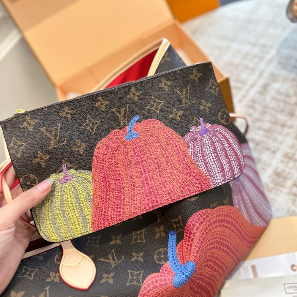 Louis Vuitton X Yayoi Kusama Neverfull MM Monogram Pumpkin Dots Red 31cm M46468