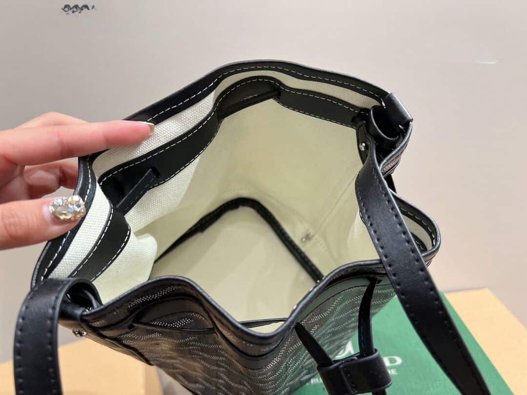 GOYARD GOYARDINE PETIT FLOT BUCKET BAG BLACK 23CM