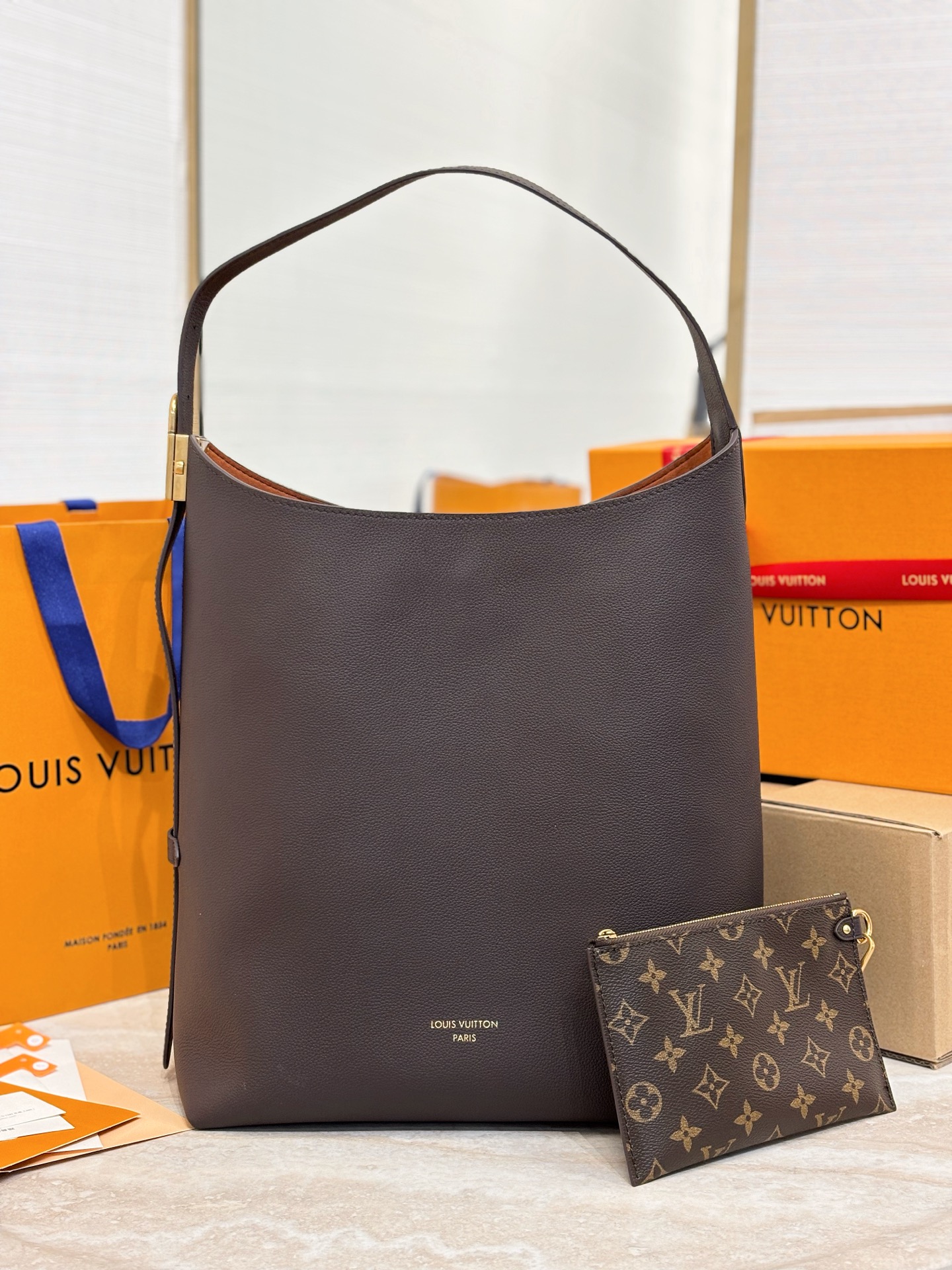 Louis Vuitton Low Key Hobo MM 35cm/ 13.8in