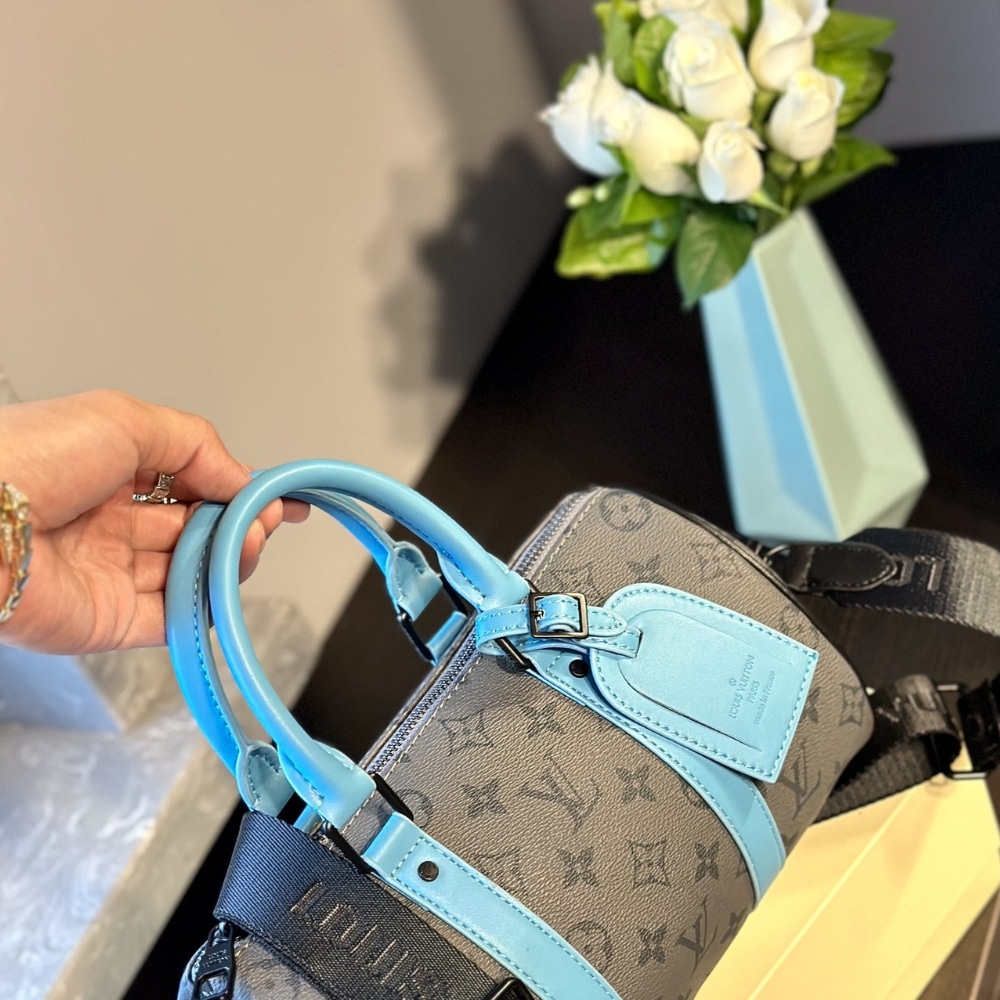 Louis Vuitton Keepall Bandoulière 25 Monogram Eclipse Reverse Coated Canvas Turquoise 25cm M11645
