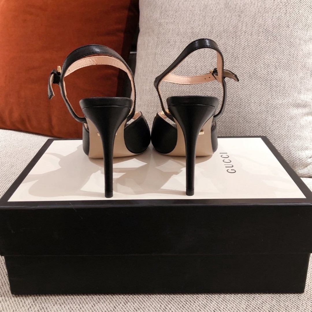 Gucci Ankle Buckle Strap Sylvie Chain Sandals In Black