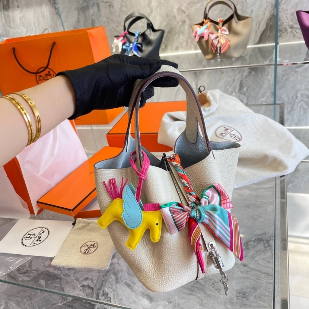 Hermes Picotin 18 Beton Clemence Silver Hardware White 18Cm