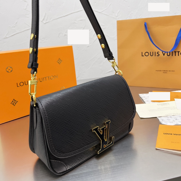 Louis Vuitton Buci Black And Gold 24Cm M59459