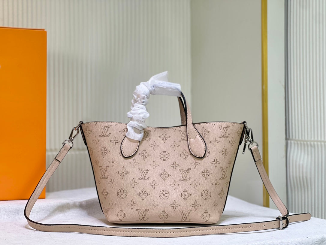 Louis Vuitton Blossom Pm Bag Nude 20Cm