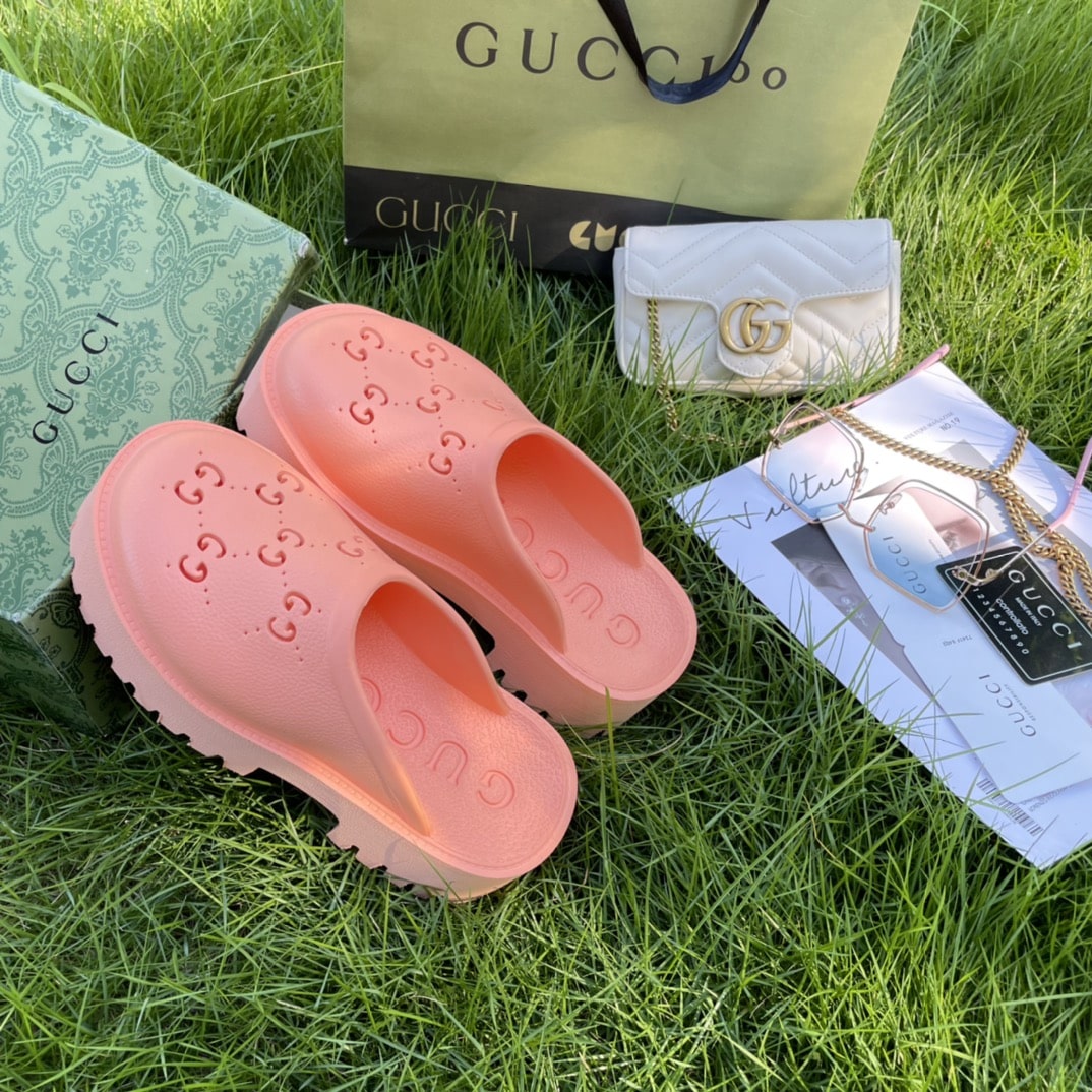 Gucci Men’S Slip On Sandal Pink Gg Rubber