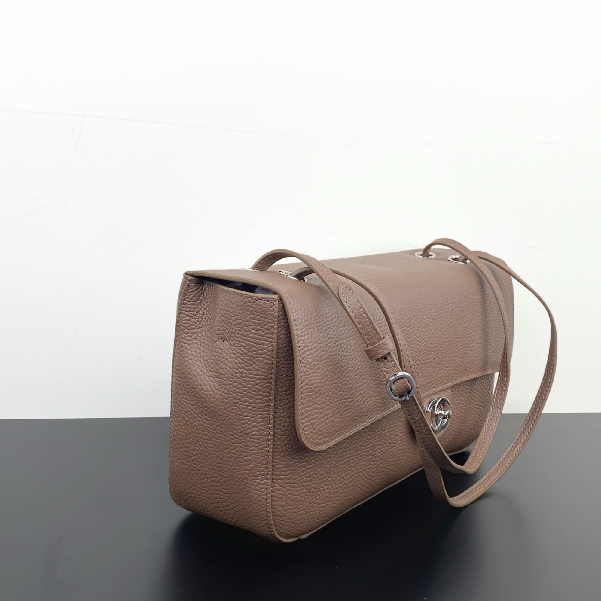 Chanel Maxi Flap Bag Light Brown 12.6cm/5in