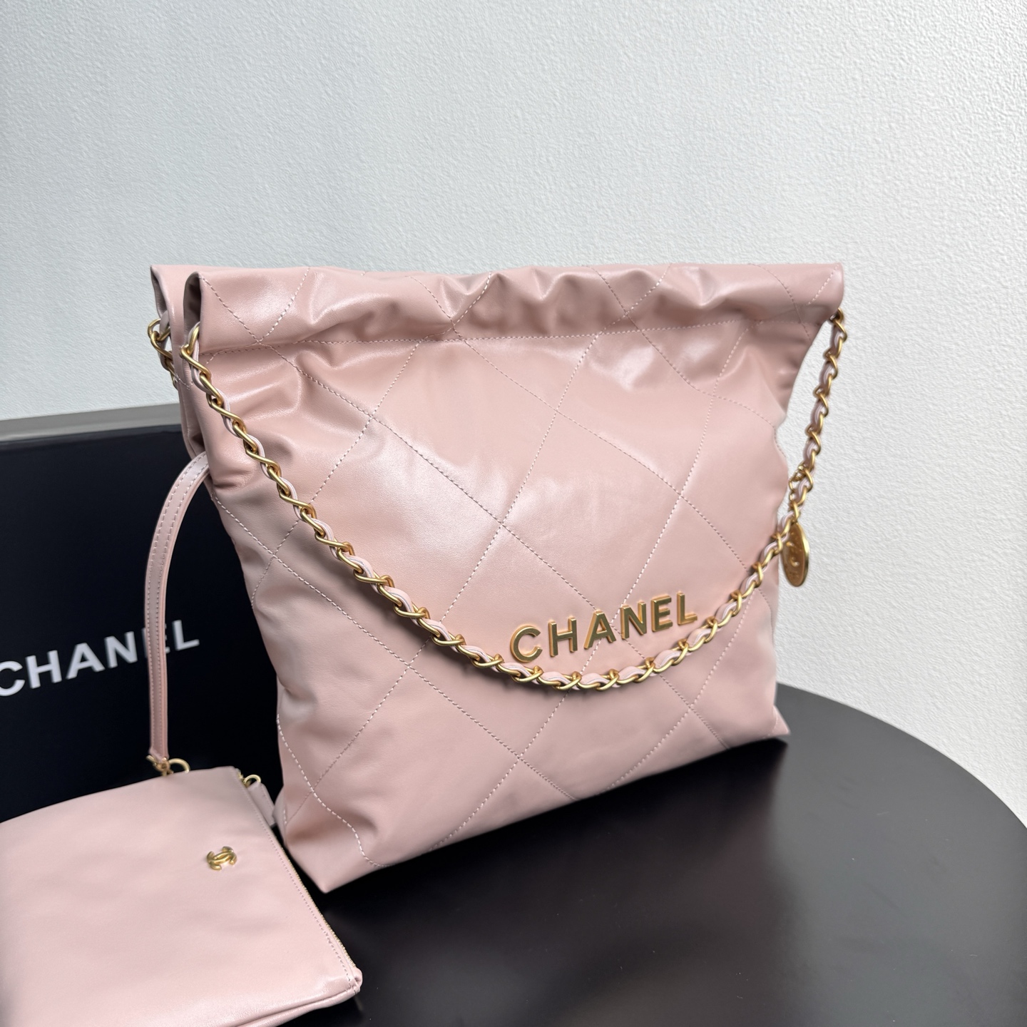 22 Bag Quilted Shiny Calfskin in Light Pink (Gold Hardware)