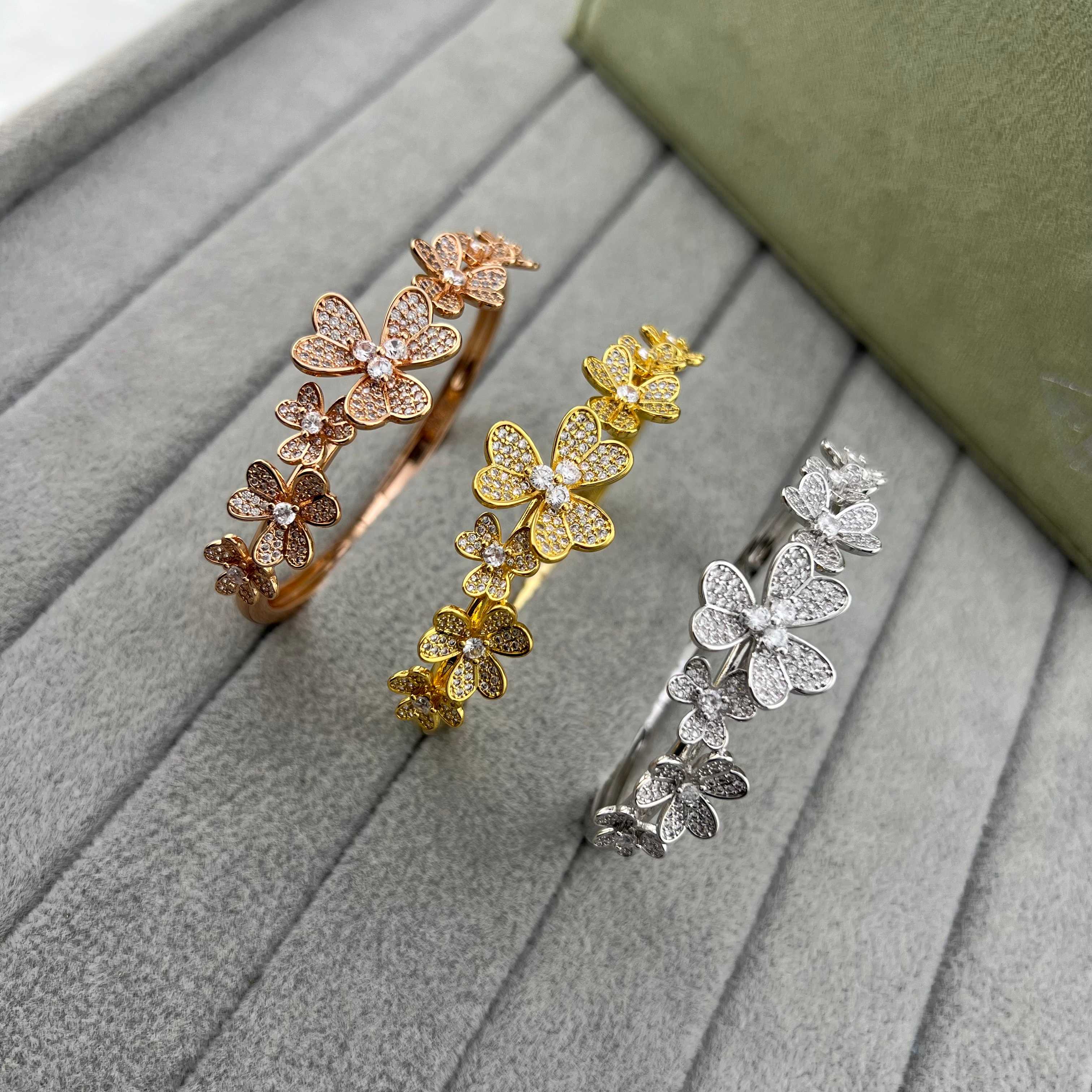 Pavé Diamond Clover Blossom Bracelet