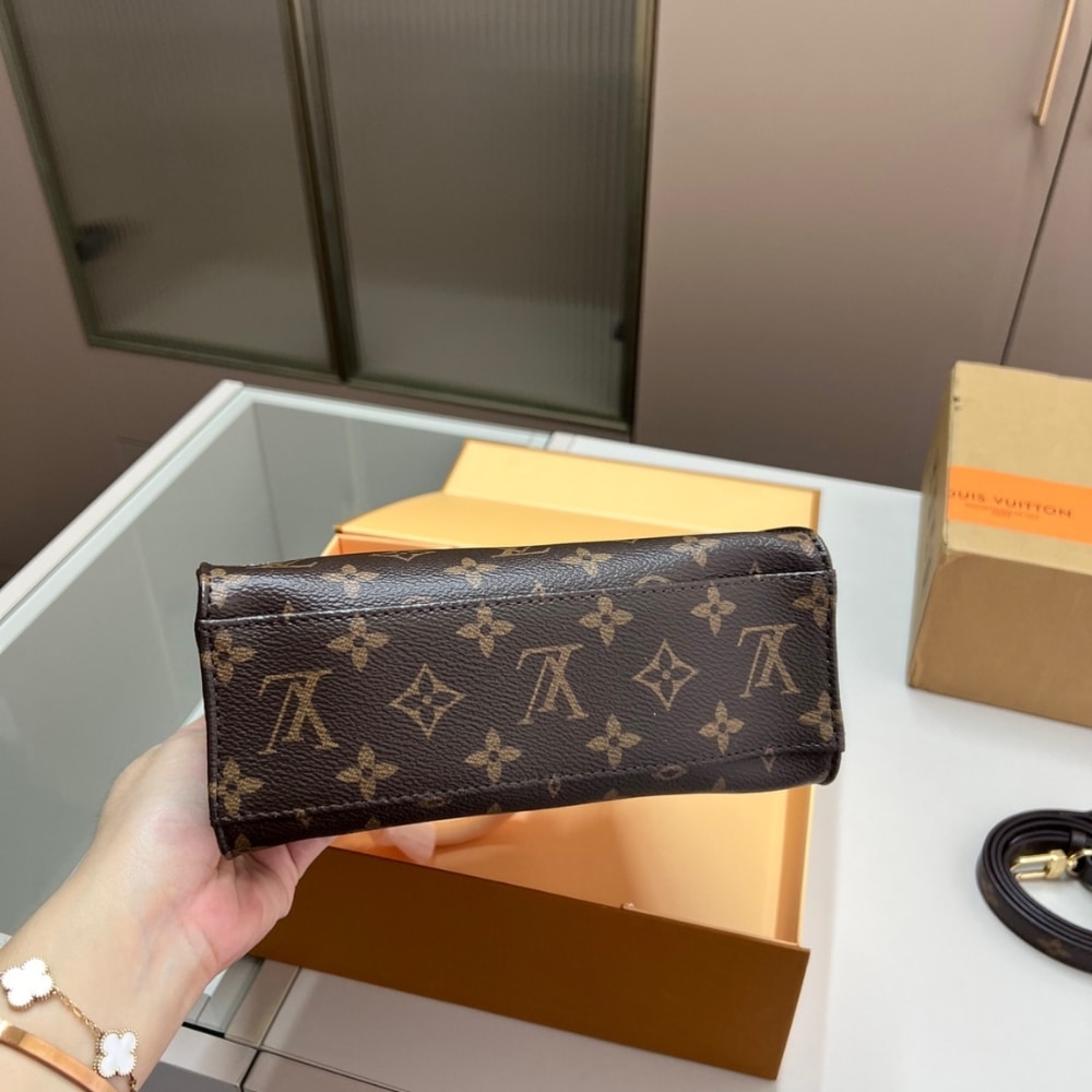 Louis Vuitton Sac Plat BB Monogram Brown 22Cm M46265