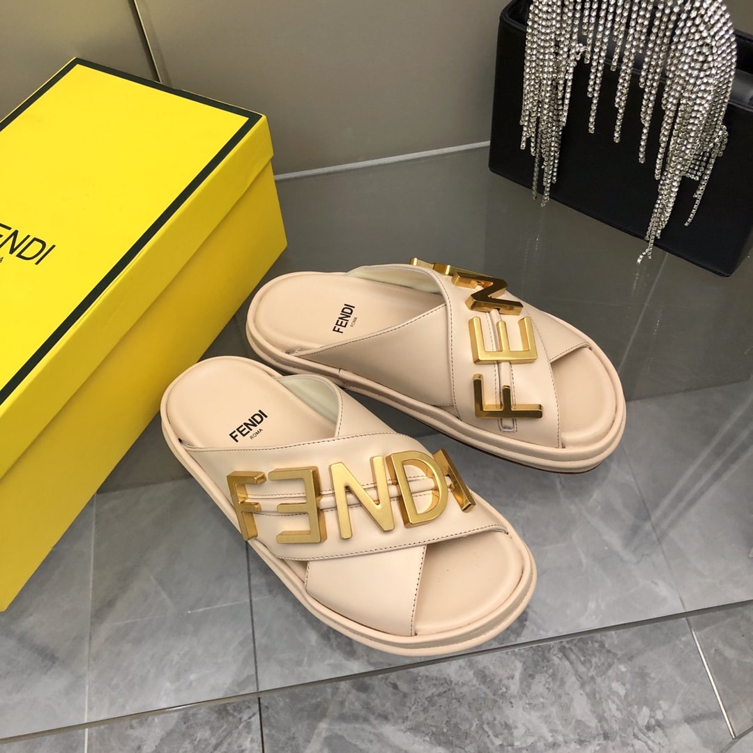 Fendi Fendigraphy Leather Slides Light Pink