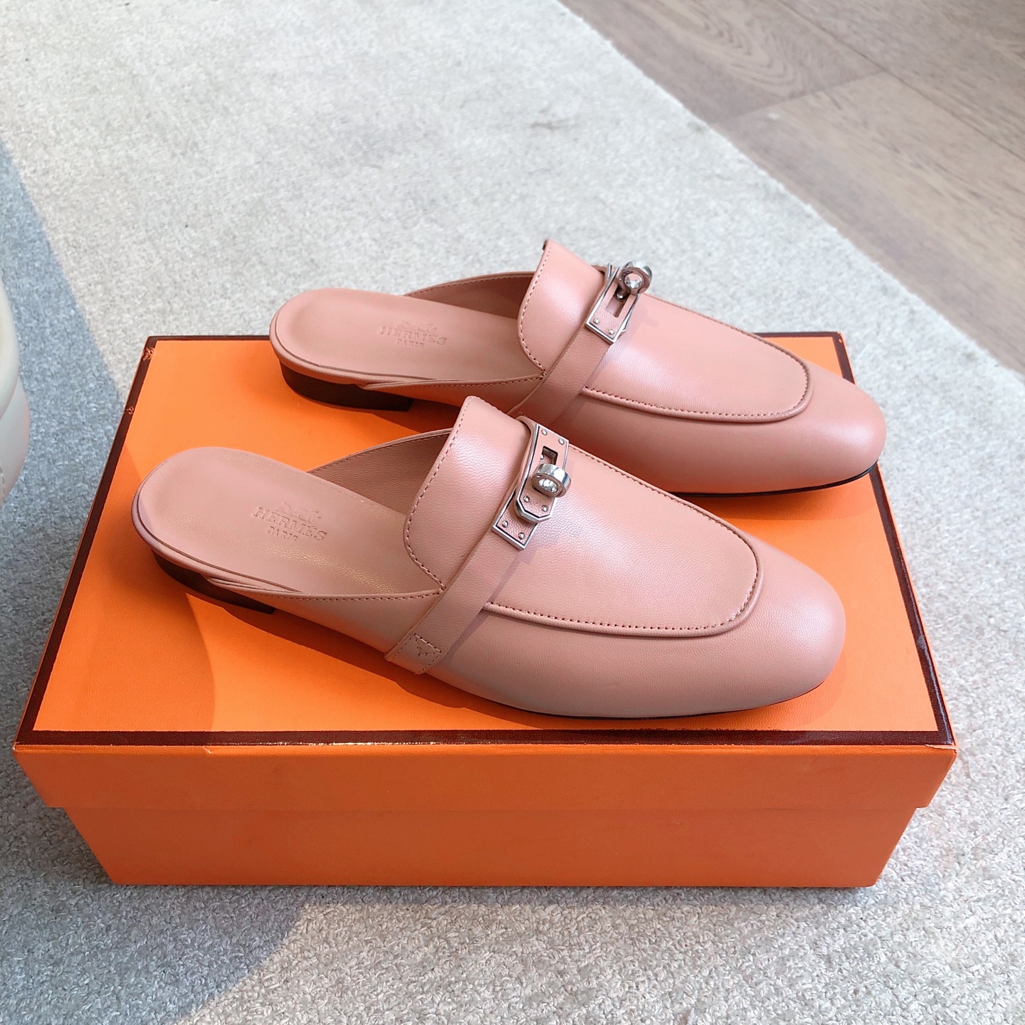 Hermes Oz Mule Pink