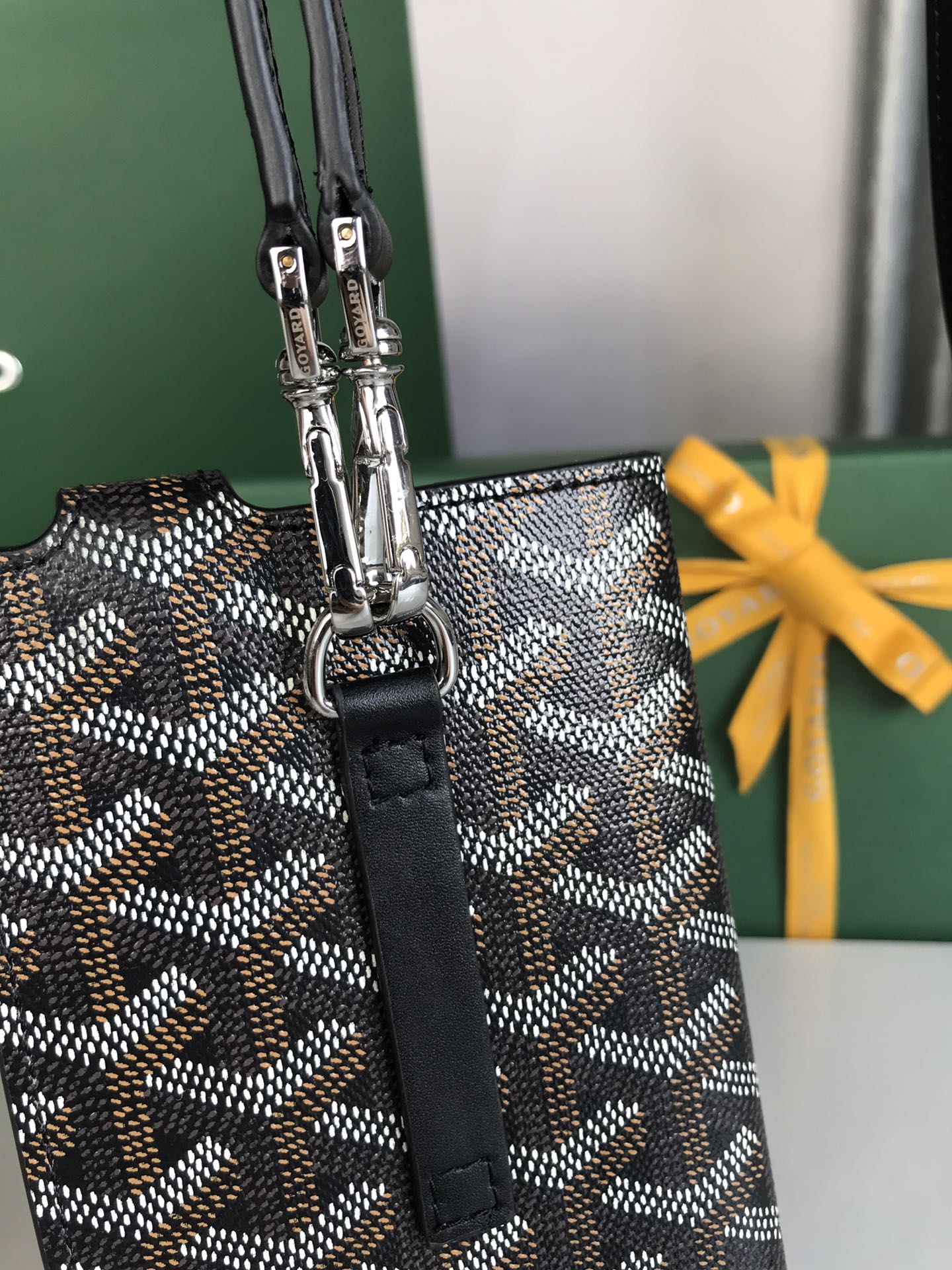 Goyard Montmartre Gm Case 18 Cm Black Goyardine Canvas