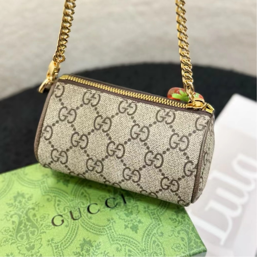 Gucci Double G Coin Purse Strawberry Wallet Beige 13Cm