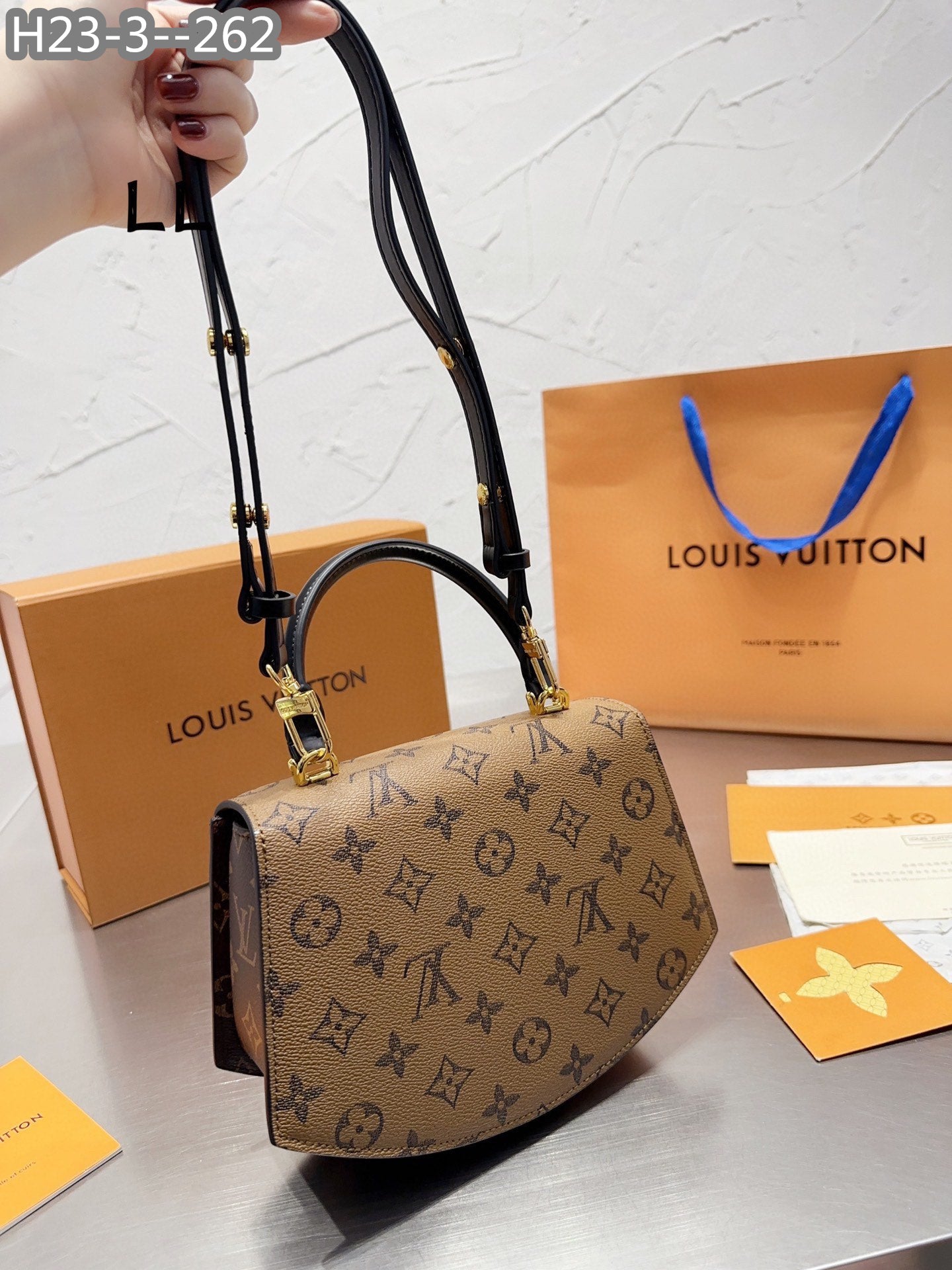 Louis Vuitton Tilsitt Bag Brown 23Cm M46548