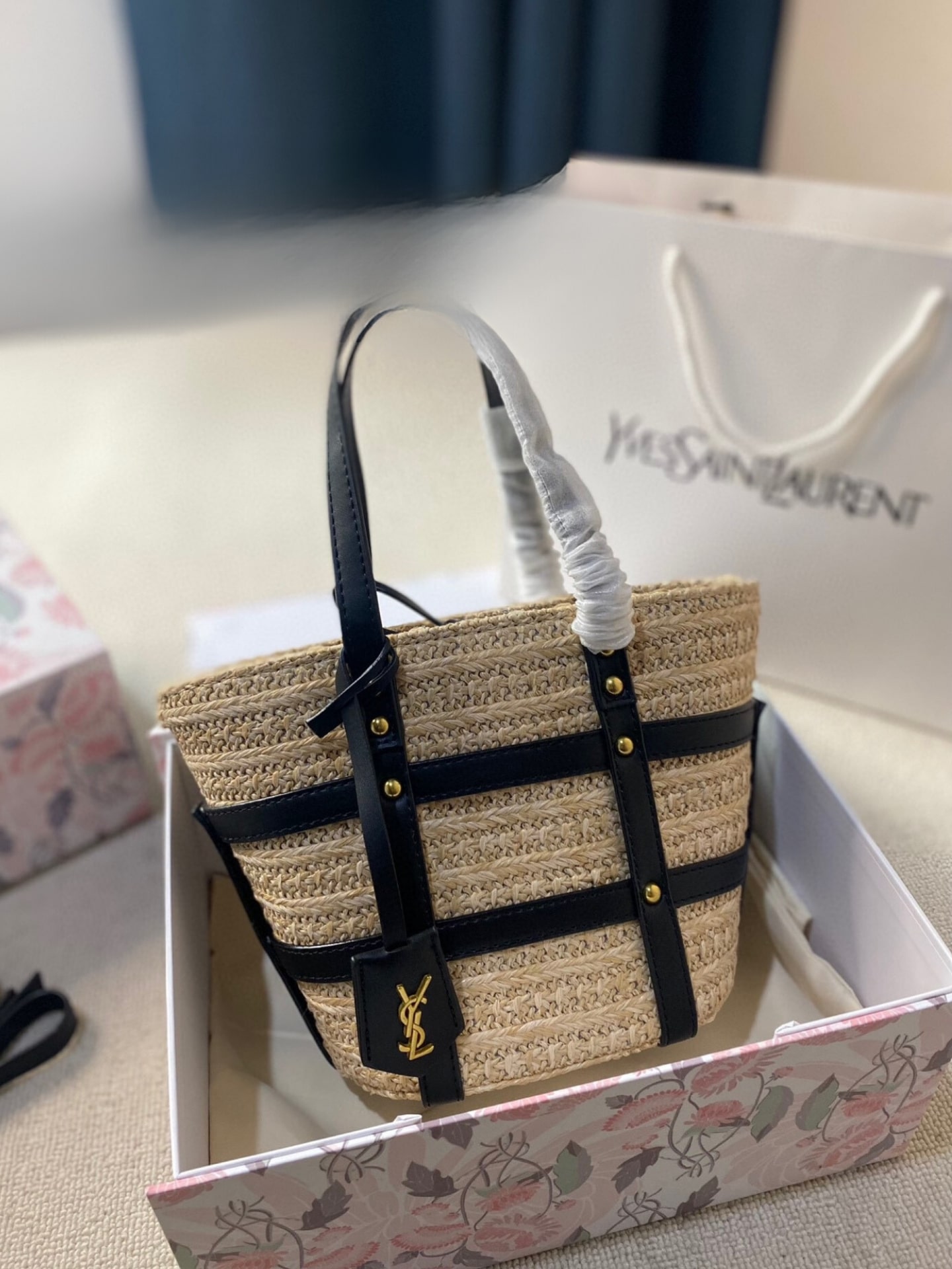 Saint Laurent Medium Panier Harness Raffia Tote Beige 17Cm