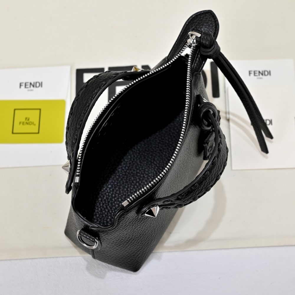 Fendi By The Way Selleria Medium Black 20Cm