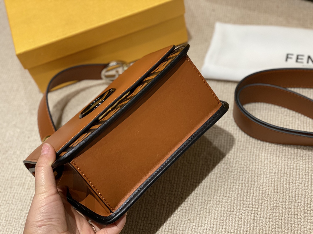Fendi Ff Logo Bottom Brown Bag 22Cm