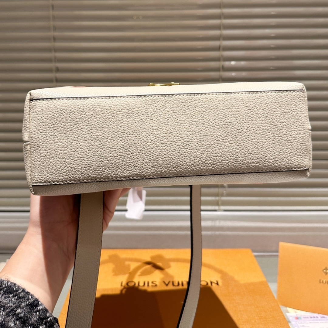 Louis Vuitton Madeleine Bb Cream Beige 25Cm