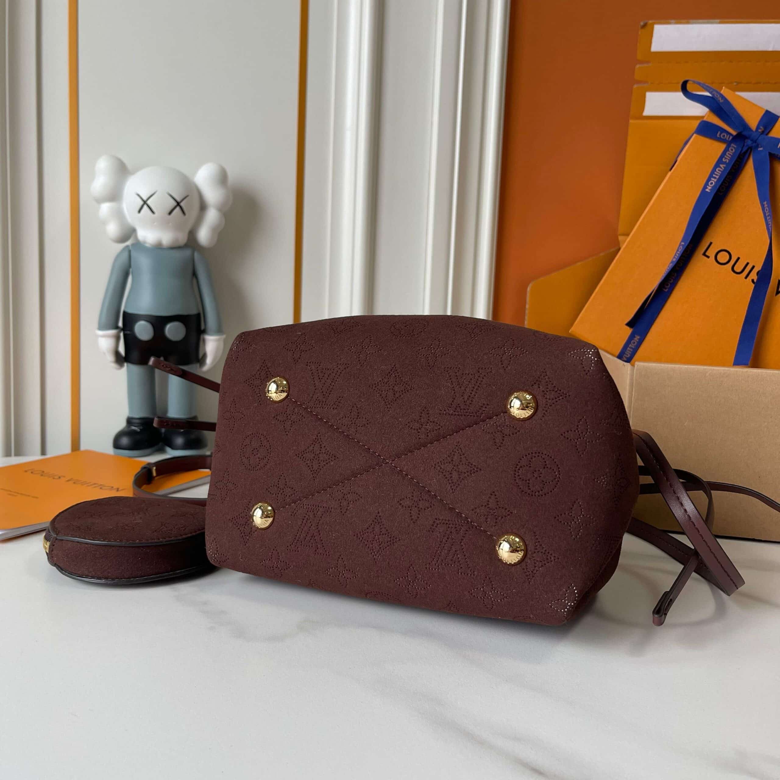 Louis Vuitton Bella Chocolate 22Cm M26684