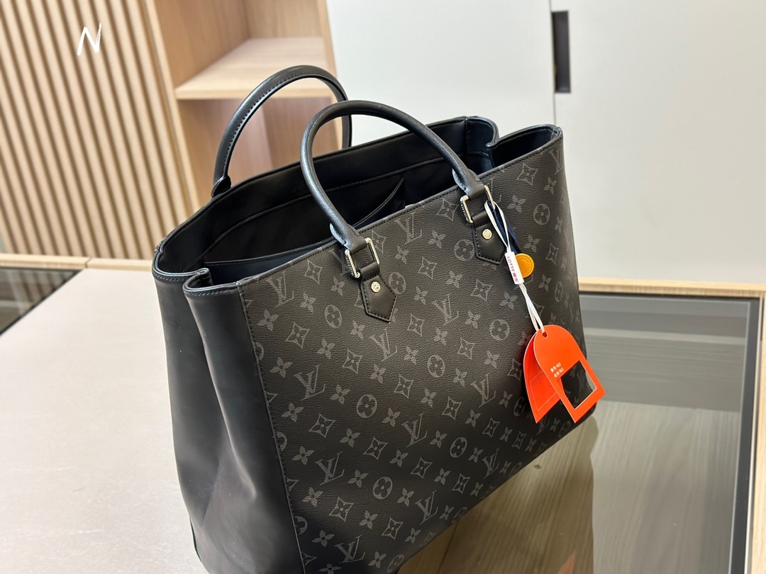 Louis Vuitton Monogram Eclipse Grand Sac Tote Black 33Cm