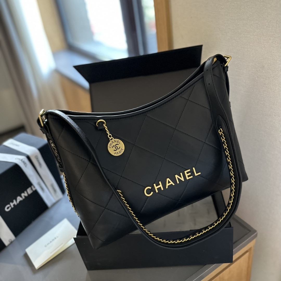 Chanel Hobo Bags With Logo In Black 30Cm/11in