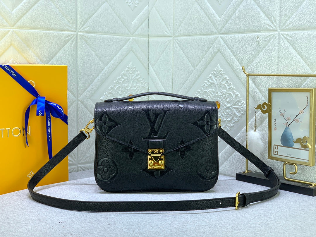 Louis Vuitton Pochette Metis Black 25Cm