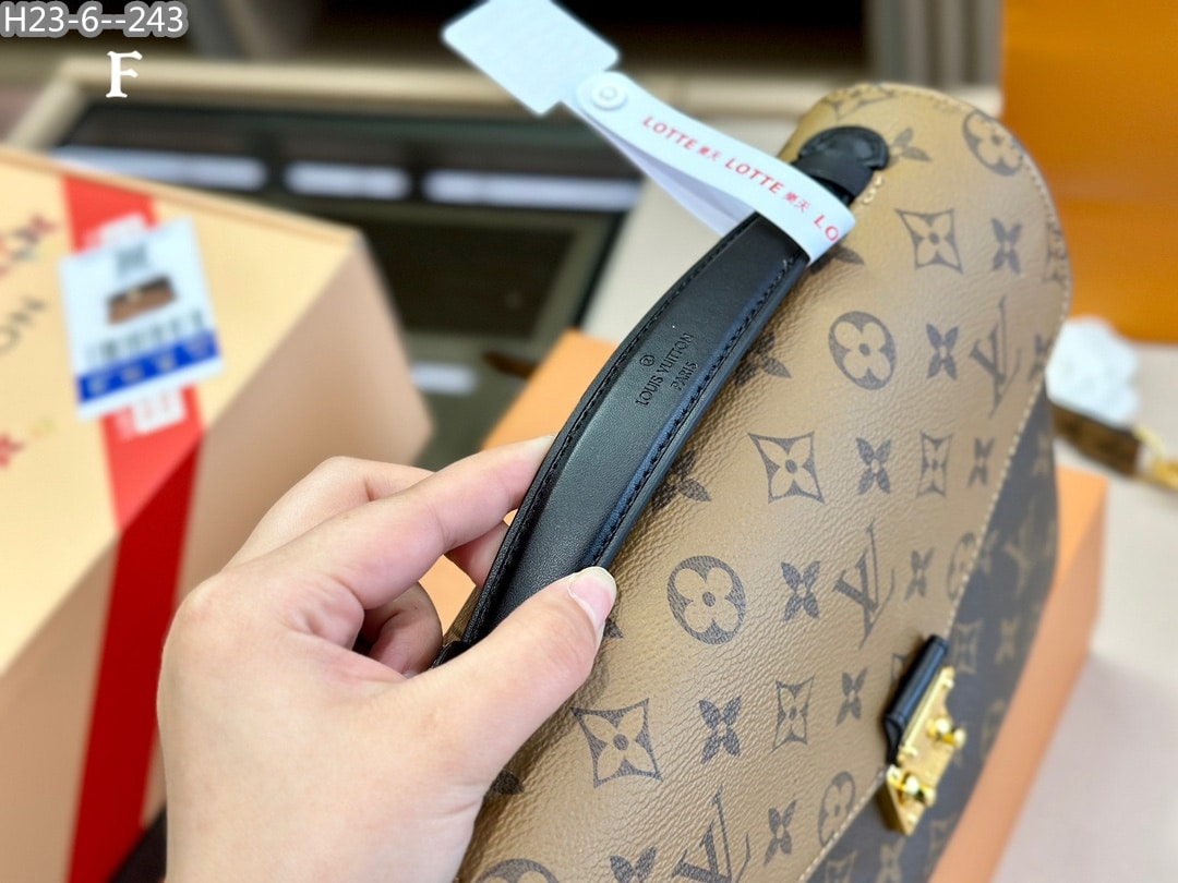 Louis Vuitton Pochette Métis Monogram Reverse 25Cm