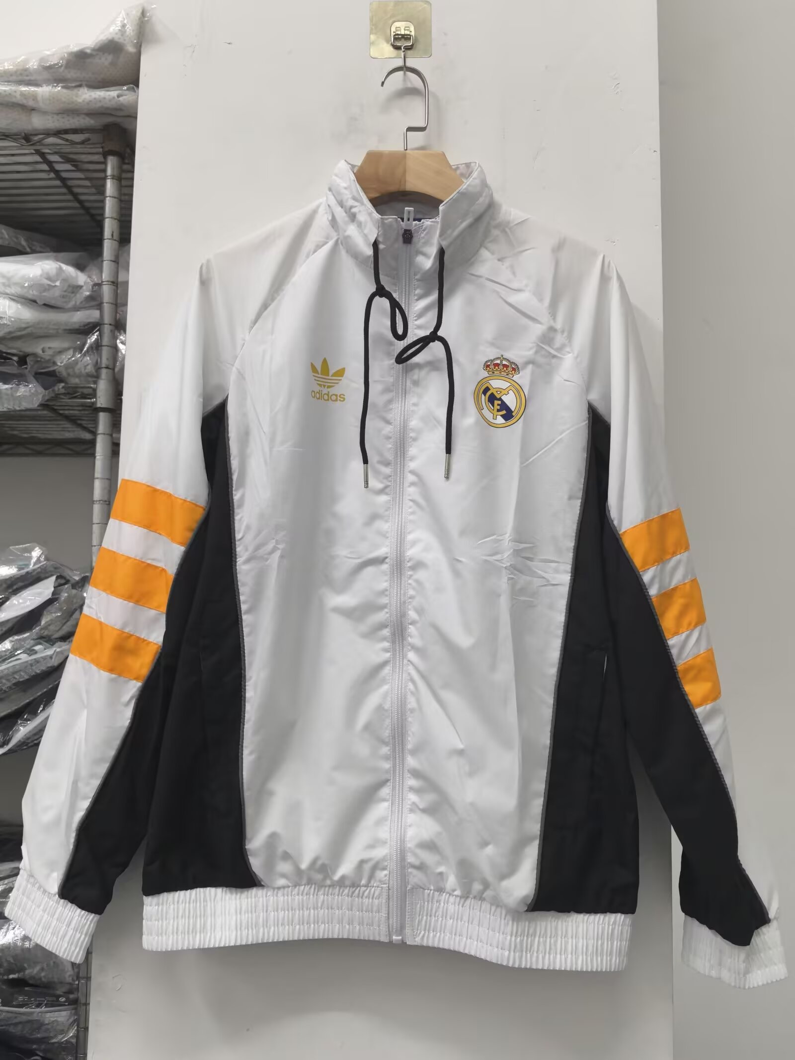 2024/2025 Real Madrid White-Black Windbreaker Soccer Jersey 1:1 Thai Quality