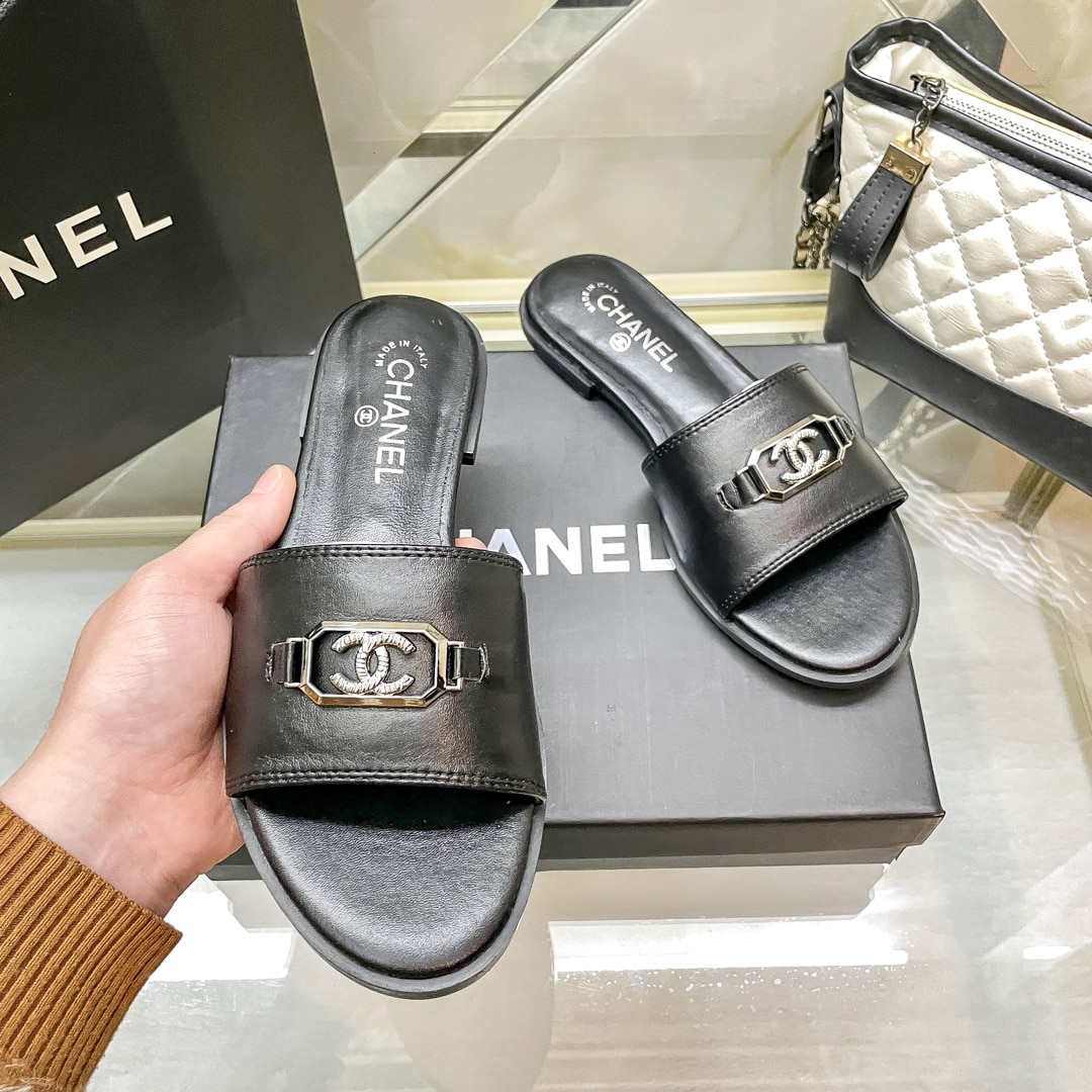 Chanel Slippers With Cc Silver Hardware Black G45172 B13906 Nq961