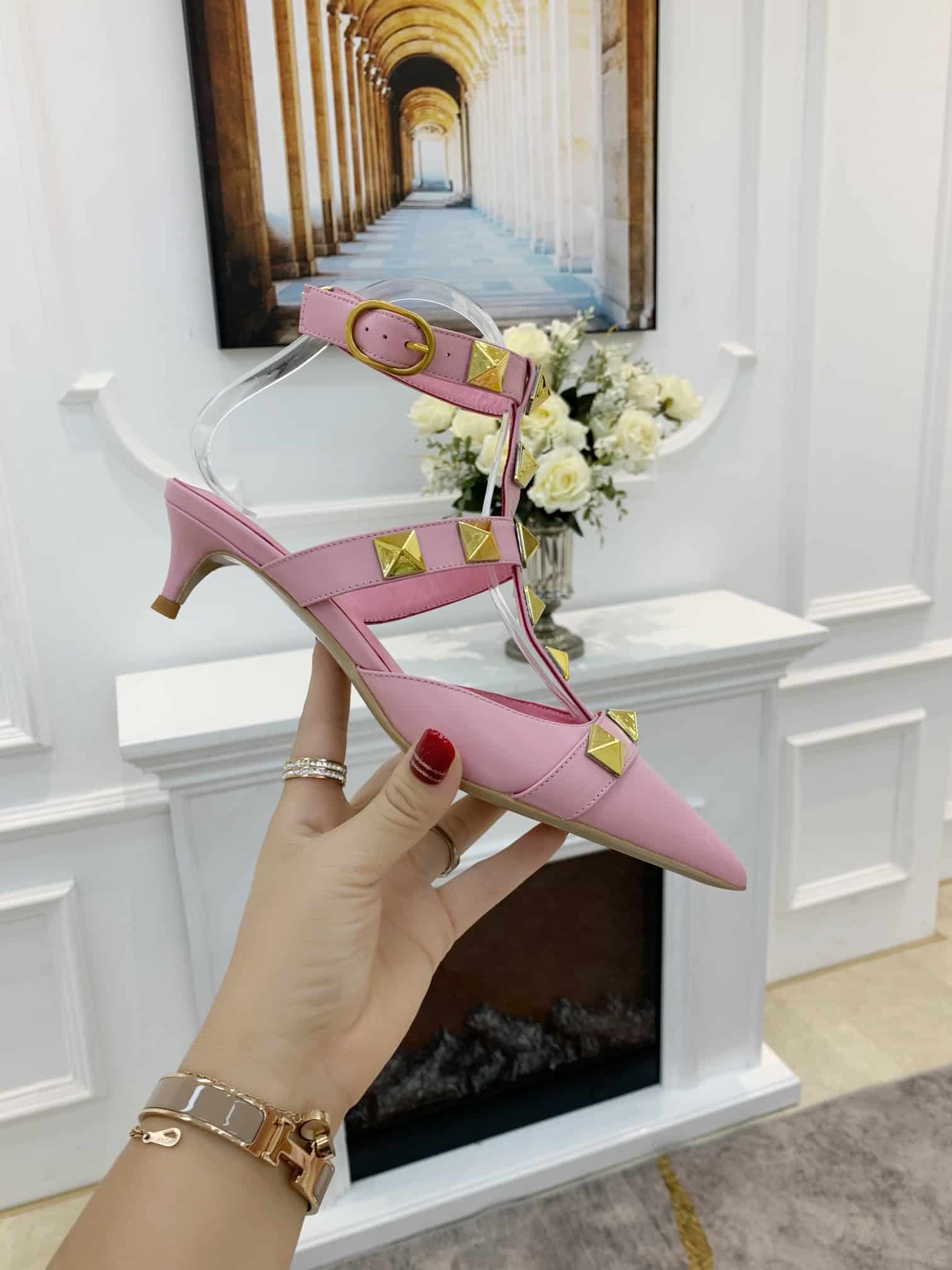 Valentino Garavani Roman Stud Kitten Heel Pumps Pink