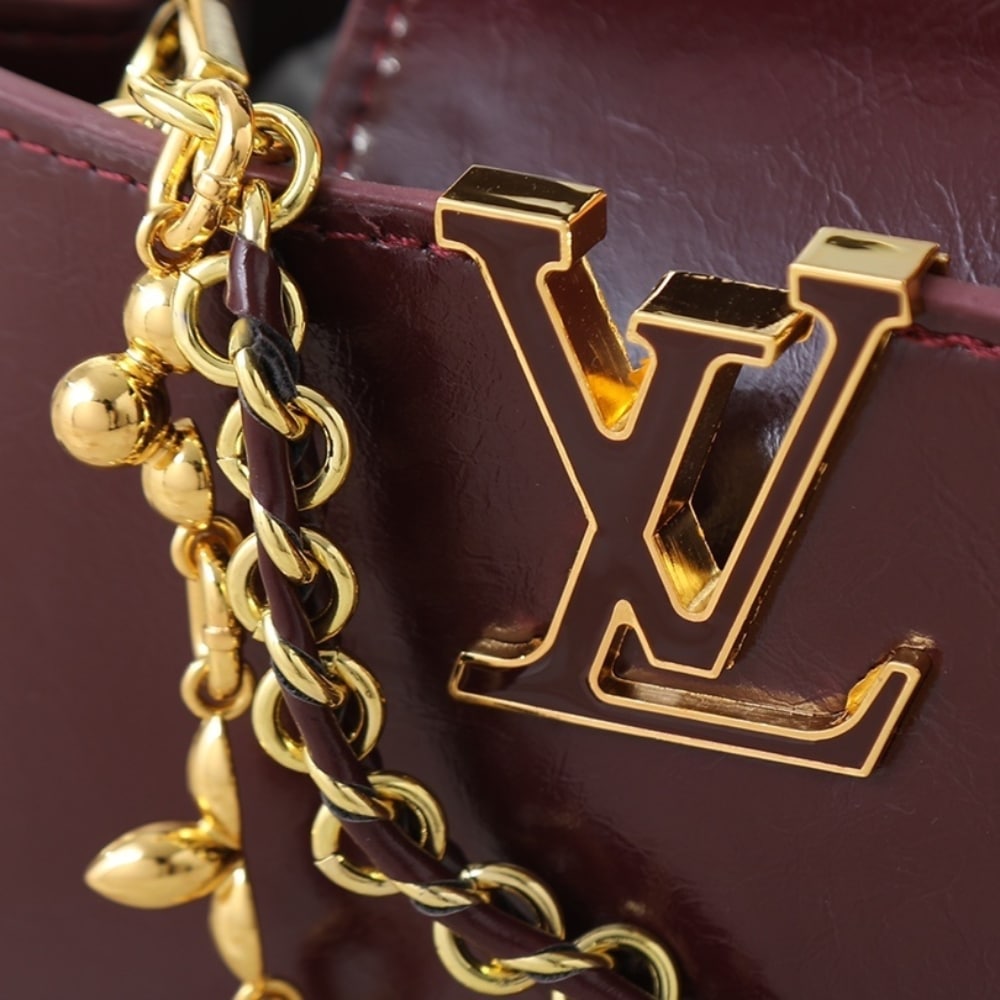 Louis Vuitton Capucines East West Mini Grenat Red 22Cm M25473