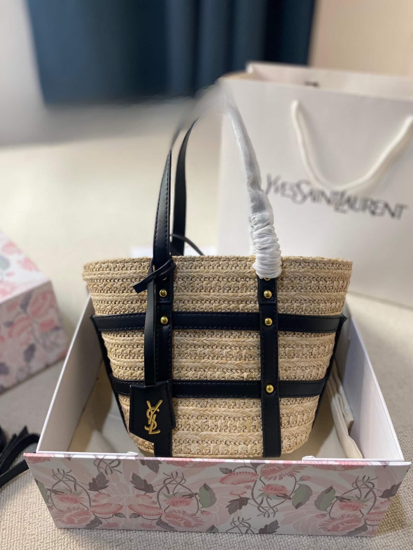 Saint Laurent Medium Panier Harness Raffia Tote Beige 17Cm