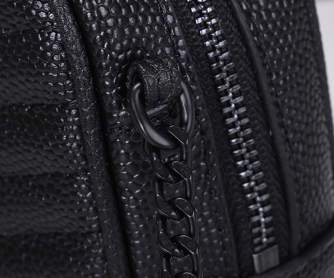 Saint Laurent Lou Camera Bag In Quilted Leather Black 18Cm