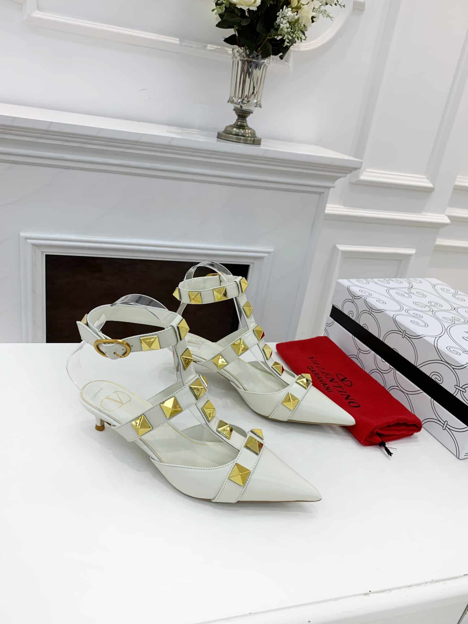 Valentino Garavani Roman Stud Kitten Heel Pumps White