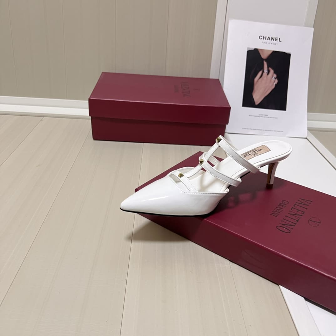 Valentino Garavani Rockstud Wispy Mule In Calfskin White 4W0S0Jb1Act 098