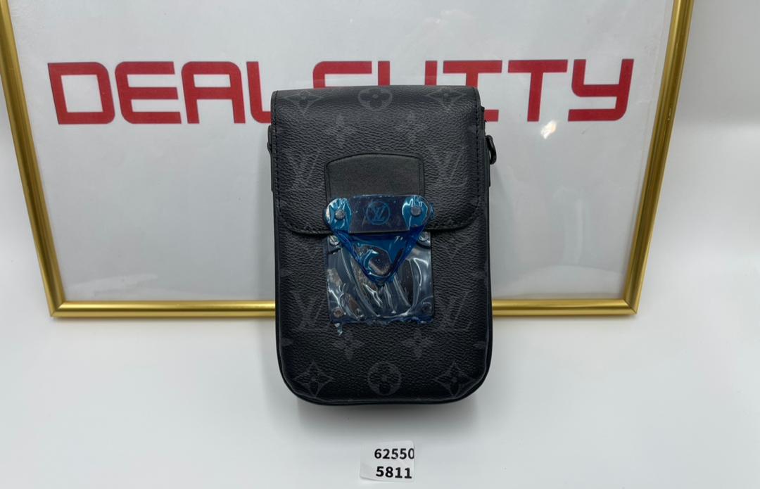 Louis Vuitton S-Lock Vertical Wearable Wallet Black 18Cm